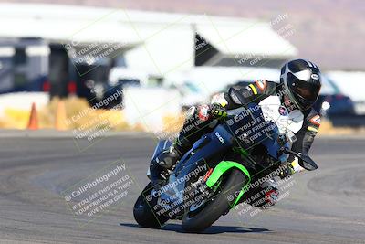 media/Jan-08-2022-SoCal Trackdays (Sat) [[1ec2777125]]/Turn 16 Set 2 (1115am)/